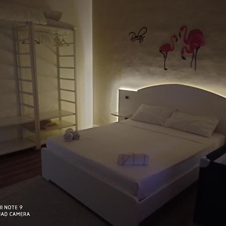 Ginny'S Room Quartu SantʼElena Exteriör bild